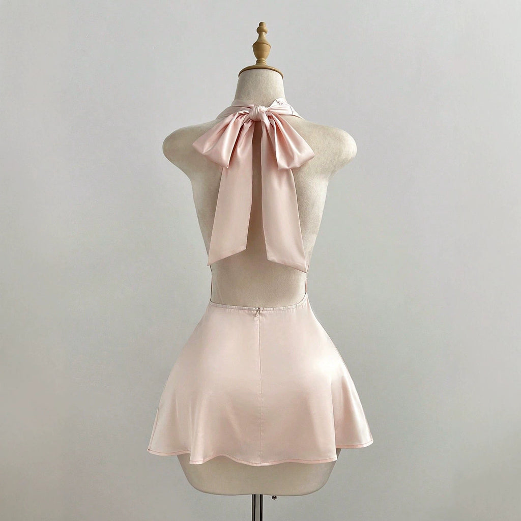 Hanging neck sleeveless dress