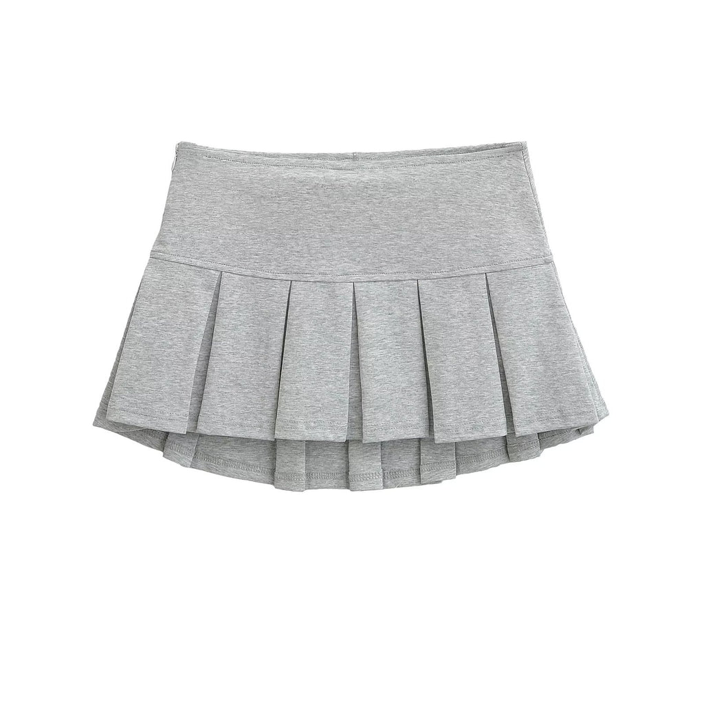 Short skirt with pleated bottom pants