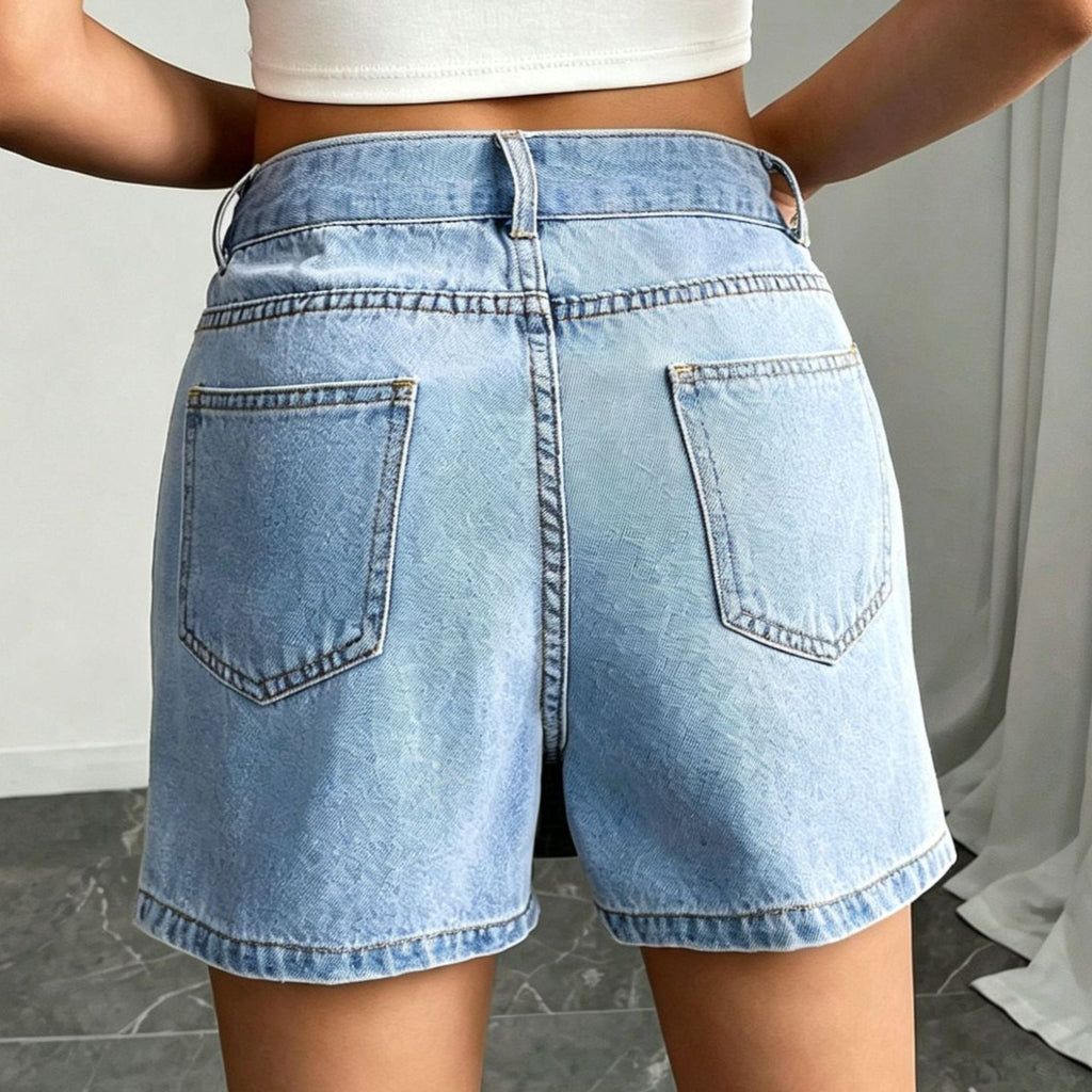 Slim fit denim shorts for women