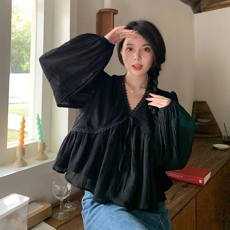 🎀✨ **Vintage V-Neck Long Sleeve Blouse 🤍🌷**