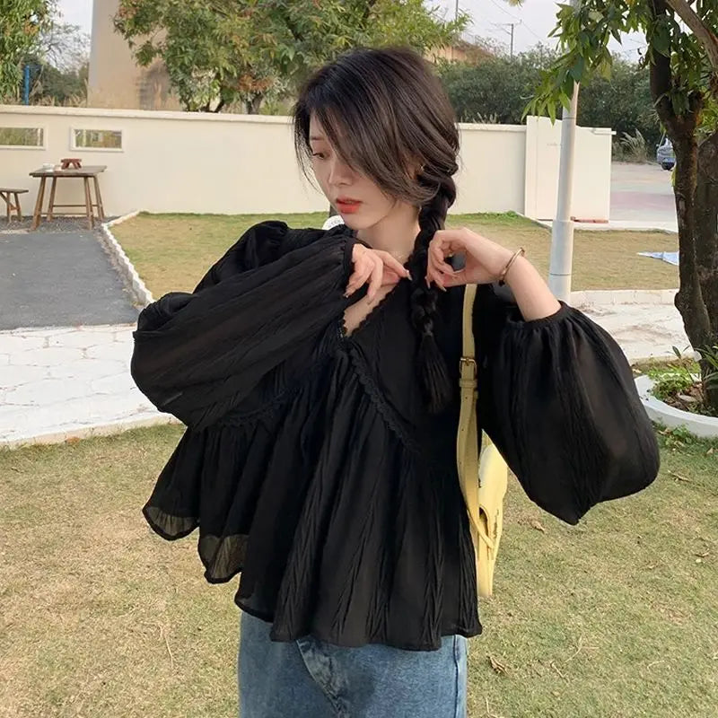 🎀✨ **Vintage V-Neck Long Sleeve Blouse 🤍🌷**