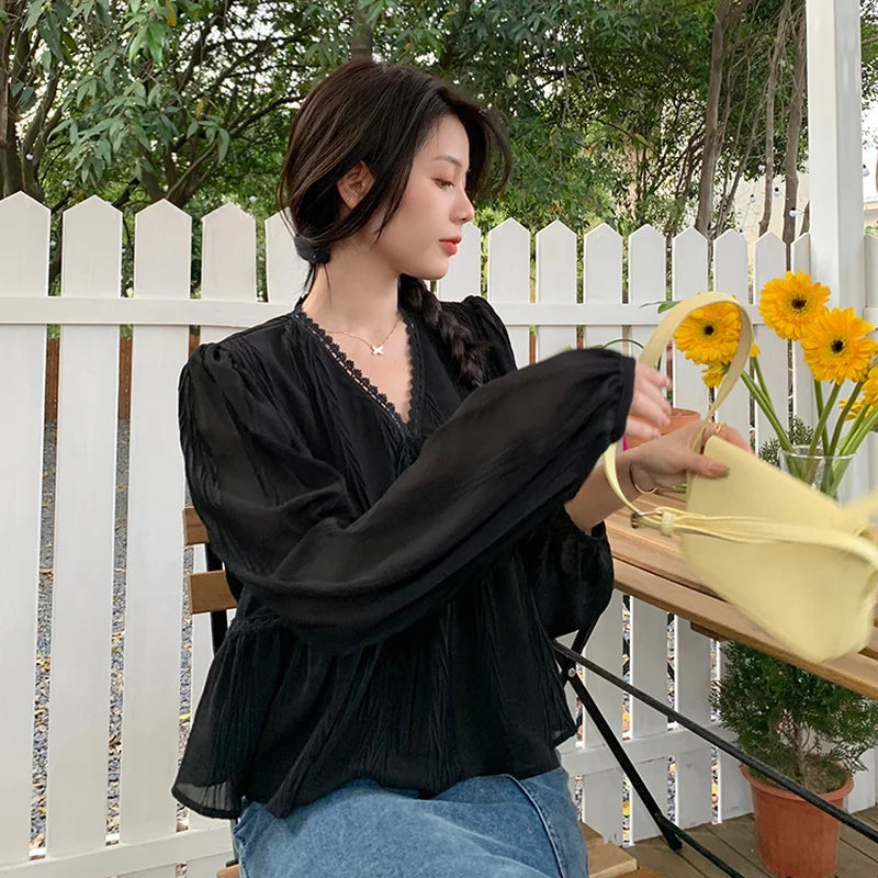 🎀✨ **Vintage V-Neck Long Sleeve Blouse 🤍🌷**