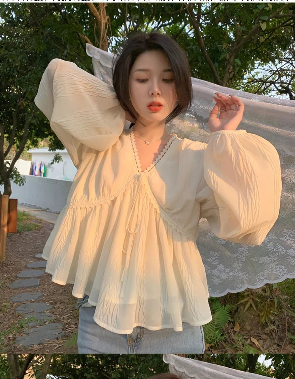 🎀✨ **Vintage V-Neck Long Sleeve Blouse 🤍🌷**