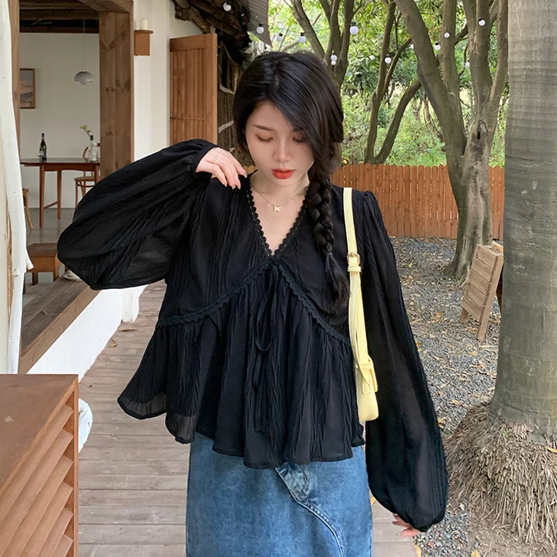 🎀✨ **Vintage V-Neck Long Sleeve Blouse 🤍🌷**