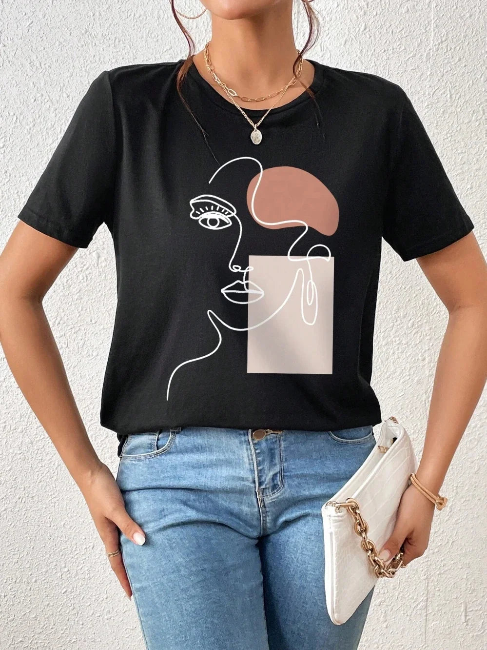 🎨✨ **Abstract Face Graphic Tee 🖤🤍**